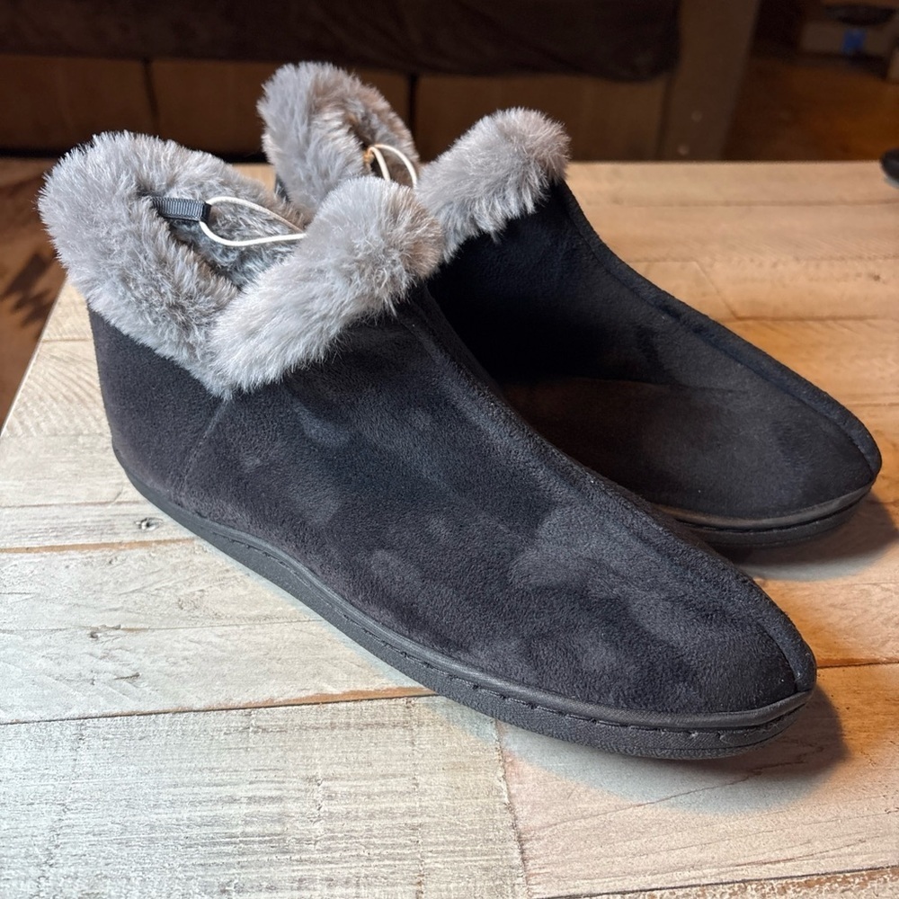 Old Navy Womens Black Faux Fur Lined Cozy Bootie Slippers Size 9 - Picture 14 of 14